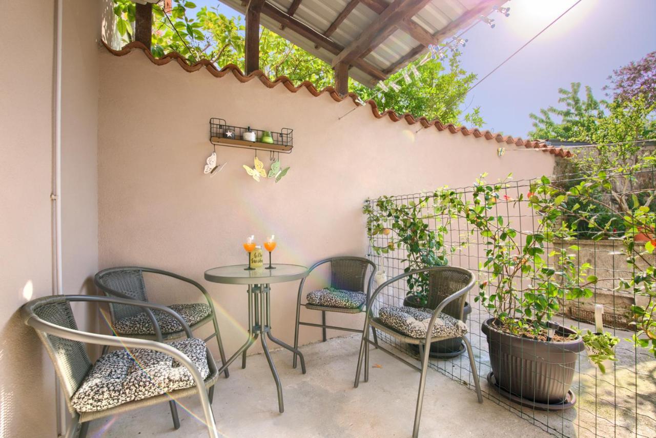 Amphitheater 3+2 Modern Apartment With Terrace, Wifi, Netflix Pula Exterior photo