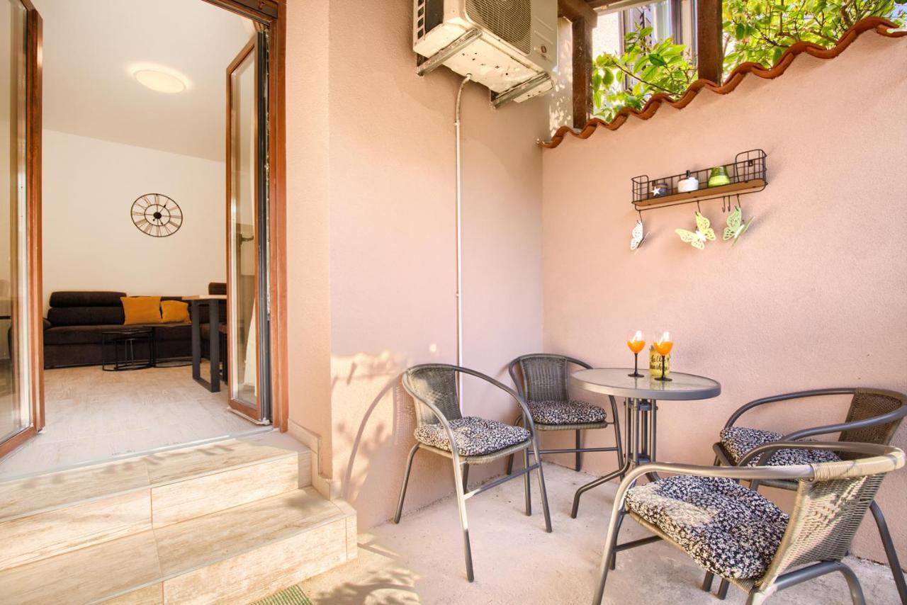 Amphitheater 3+2 Modern Apartment With Terrace, Wifi, Netflix Pula Exterior photo